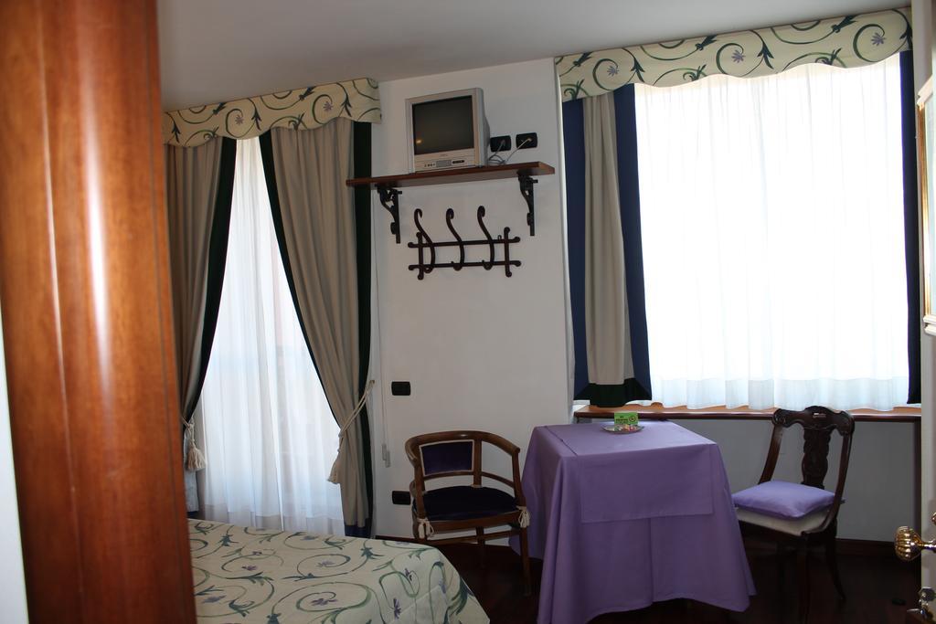 Hotel Centrale Белладжо Экстерьер фото